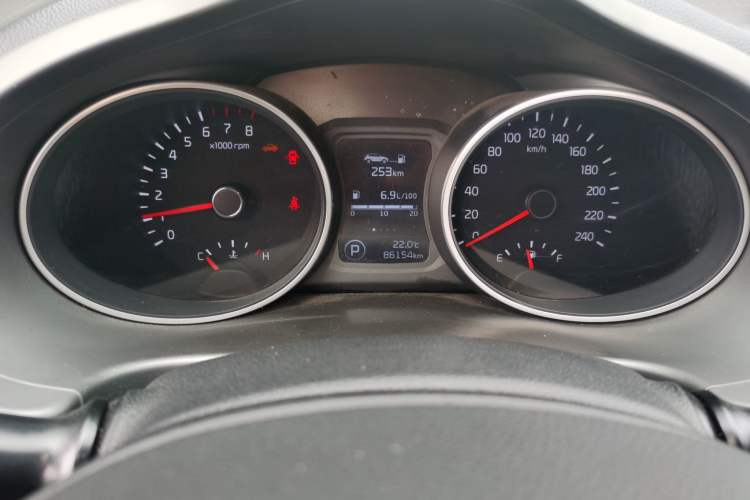 Used Kia Sportage R 2015 2.0L Automatic Two-Wheel Drive GLS Odometer Close Up