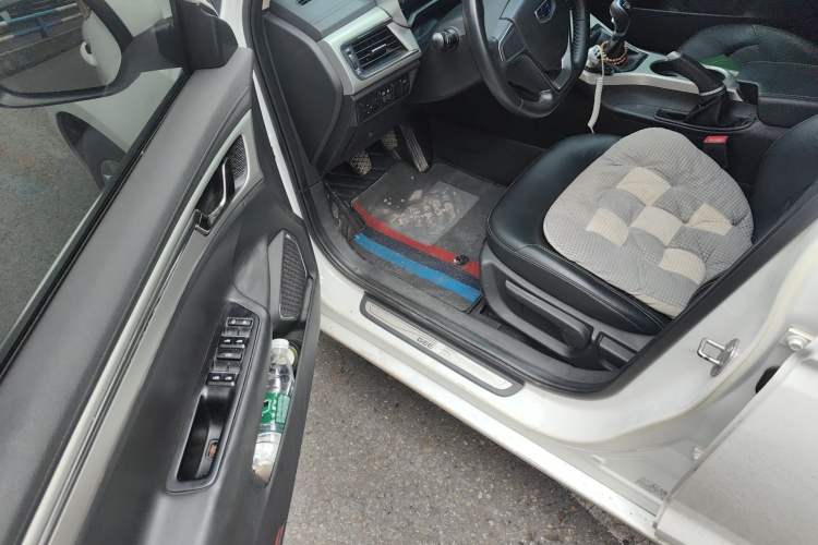 Used Geely Auto Emgrand GL 2017 1.8L Manual Elite Model
