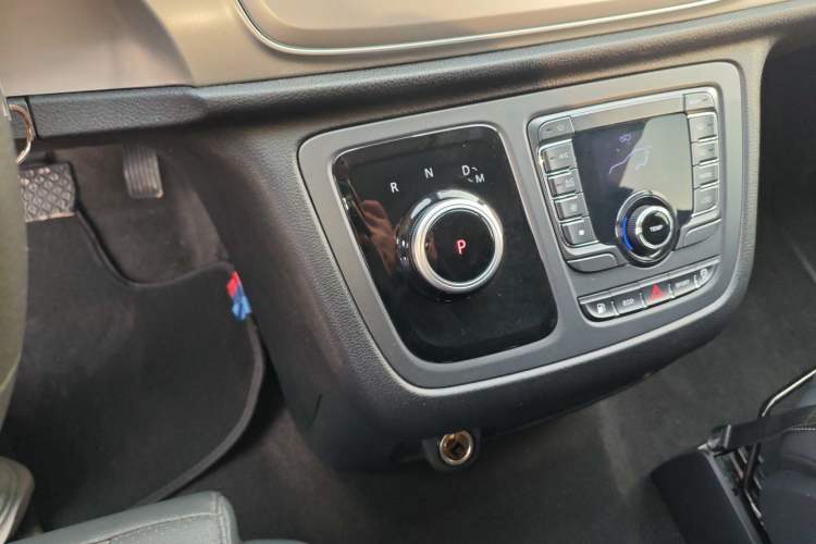 Used SAIC MAXUS G20 2023 ES 2.0T Gasoline Automatic Value Edition