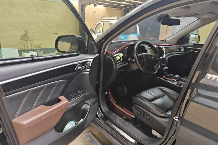 Used GAC Trumpchi GS7 2017 320T Two-Wheel-Drive Luxury Smart Connectivity Model