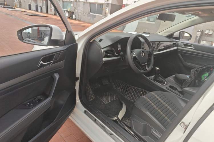 Used Volkswagen Lavida 2019 1.5L Automatic Vision Edition China VI Standard Driver Seat