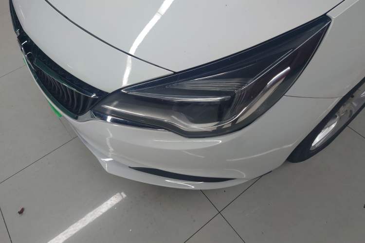 Used Buick Verano 2018 Hatchback 15S Automatic Leading Model
