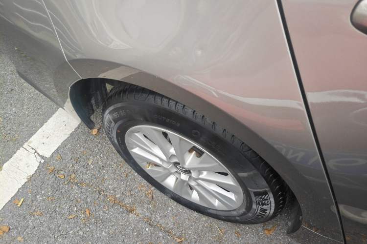 Used Toyota Corolla 2021 1.2T S-CVT Pioneer PLUS Edition Right Rear Wheel Hub