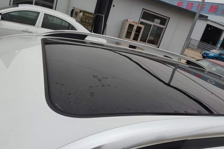 Used Roewe RX5 2018 20T Two-Wheel Drive Manual Flagship Edition
