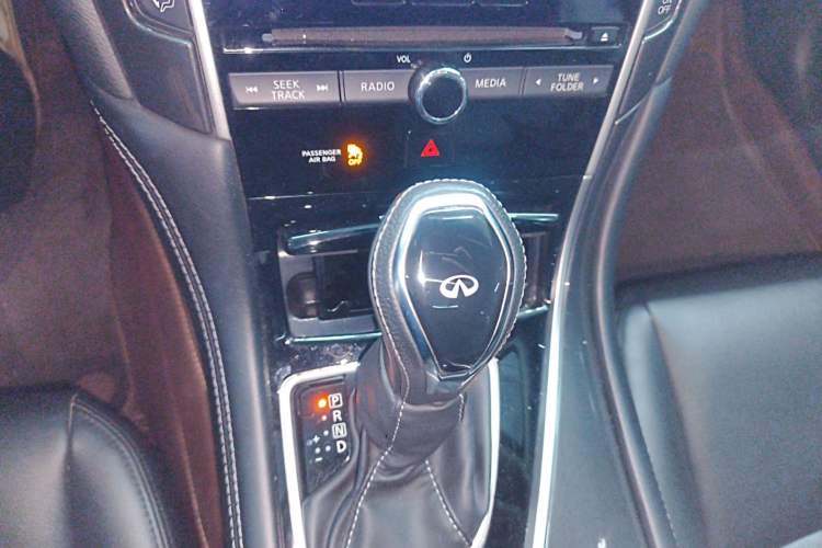 Used Infiniti Q50L 2018 2.0T Comfort Edition China VI Standard