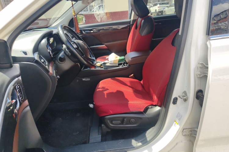 Used GAC Trumpchi GS8 2017 320T Two-Wheel Drive Luxury Smart Connectivity Version (7 Seats)