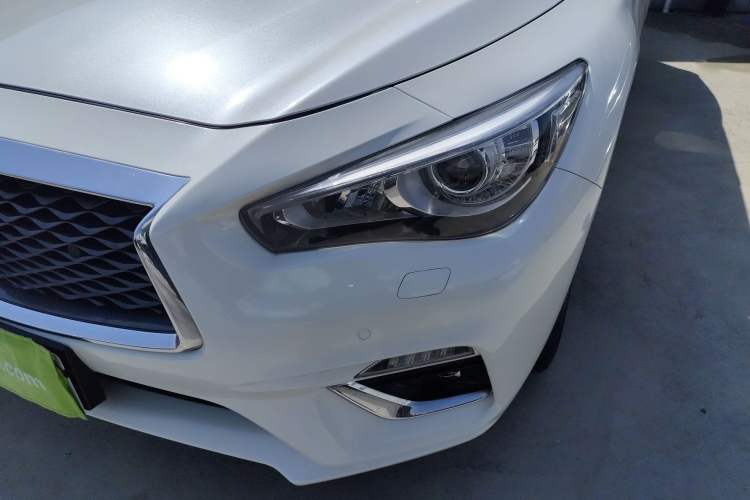 Used Infiniti Q50L 2018 2.0T Enjoyment Version China VI Standard
