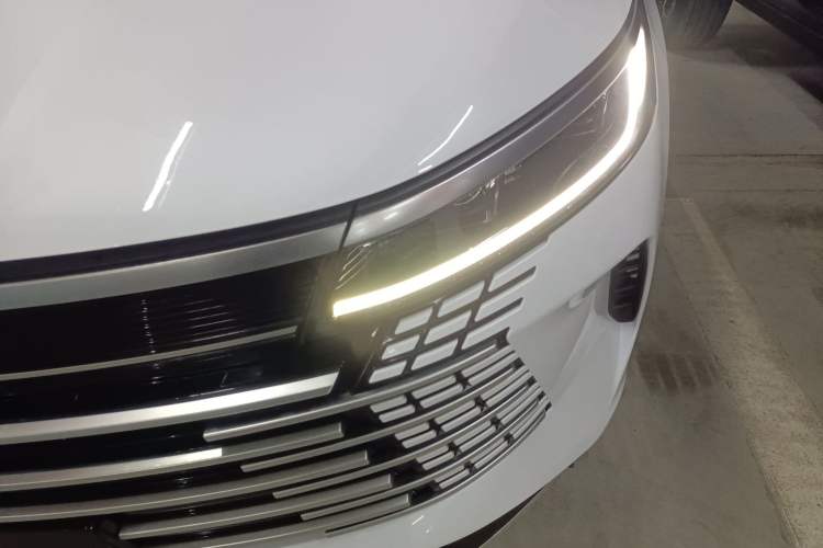 Used BYD Destroyer 05 2024 Honor Edition DM-i 120KM Luxury Model
