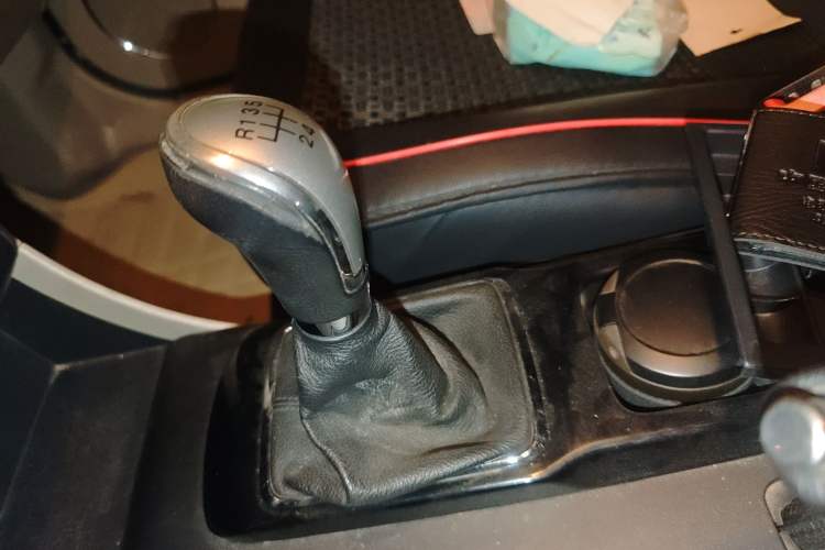 Used Bestune B50 2013 1.6L manual luxury version
