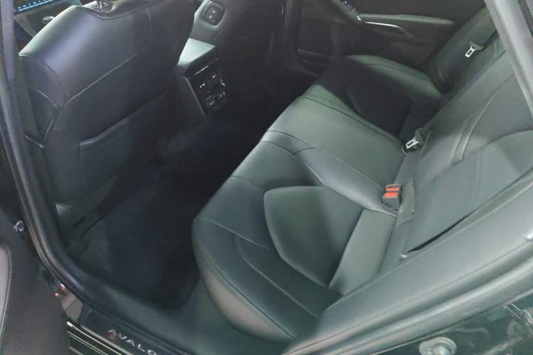 Used Toyota Avalon 2019 2.0L XLE Premium Edition China VI
