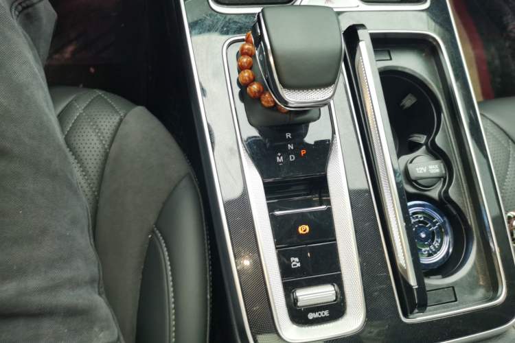 Used Hongqi HS5 2023 2.0T Qixiang Pro Edition Gear Lever