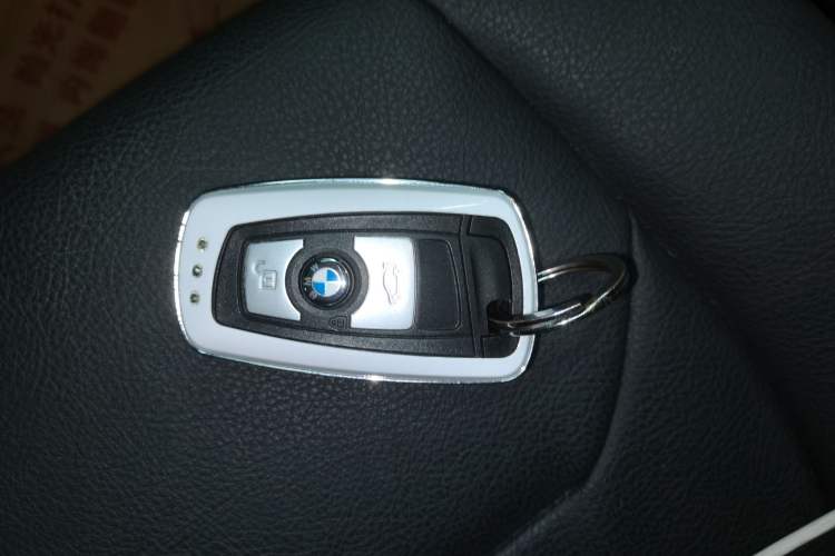 Used BMW 3 Series 2016 320Li Ambition Model
