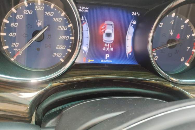 Used Maserati President 2013 3.0T Standard Model Odometer Close Up