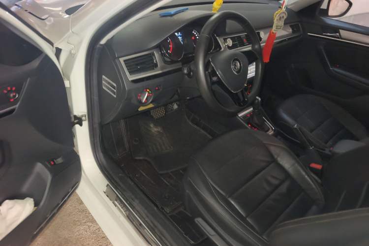 Used Volkswagen Bora 2016 230TSI DSG Comfort Model
