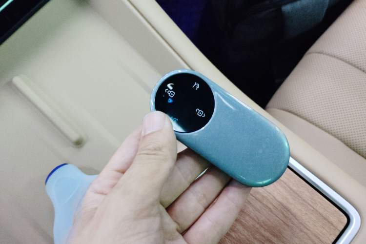 Used Hima Luxeed R7 2024 All-Electric 736 km Ultra
