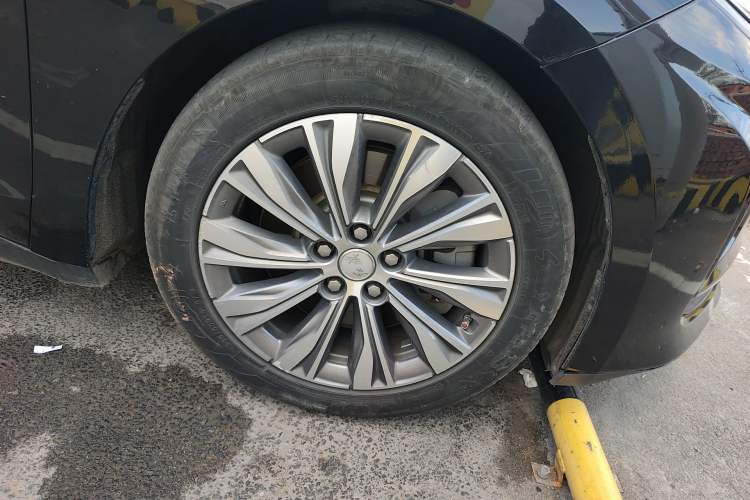 Used Hongqi E-QM5 2024 610 km PLUS
