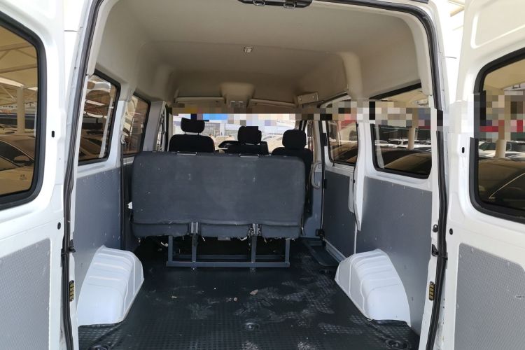 Used SAIC MAXUS Xintu V80 2021 2.0T Manual Classic Aoyuntong Short Wheelbase Mid-Roof 5/6-Seater