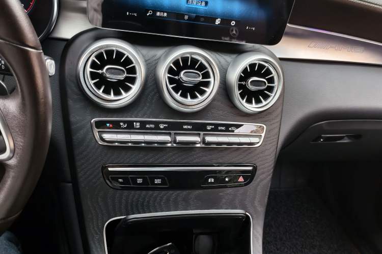 Used Mercedes-Benz GLC 2022 Facelifted GLC 260 L 4MATIC Dynamic Edition Audio And AC Panel