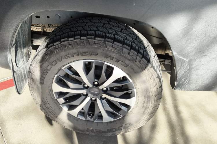 Used SAIC MAXUS T90 2021 2.0T Single-Turbo Automatic All-Wheel Drive High-Ride Elite Version with Extended Cargo Bed