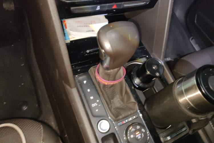 Used Volkswagen Teramont 2019 380TSI Four-Wheel Drive Luxury Version China VI Standard Gear Lever