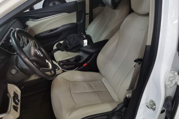 Used Buick GT 2019 15T Dual-Clutch Connected Elite Model China VI