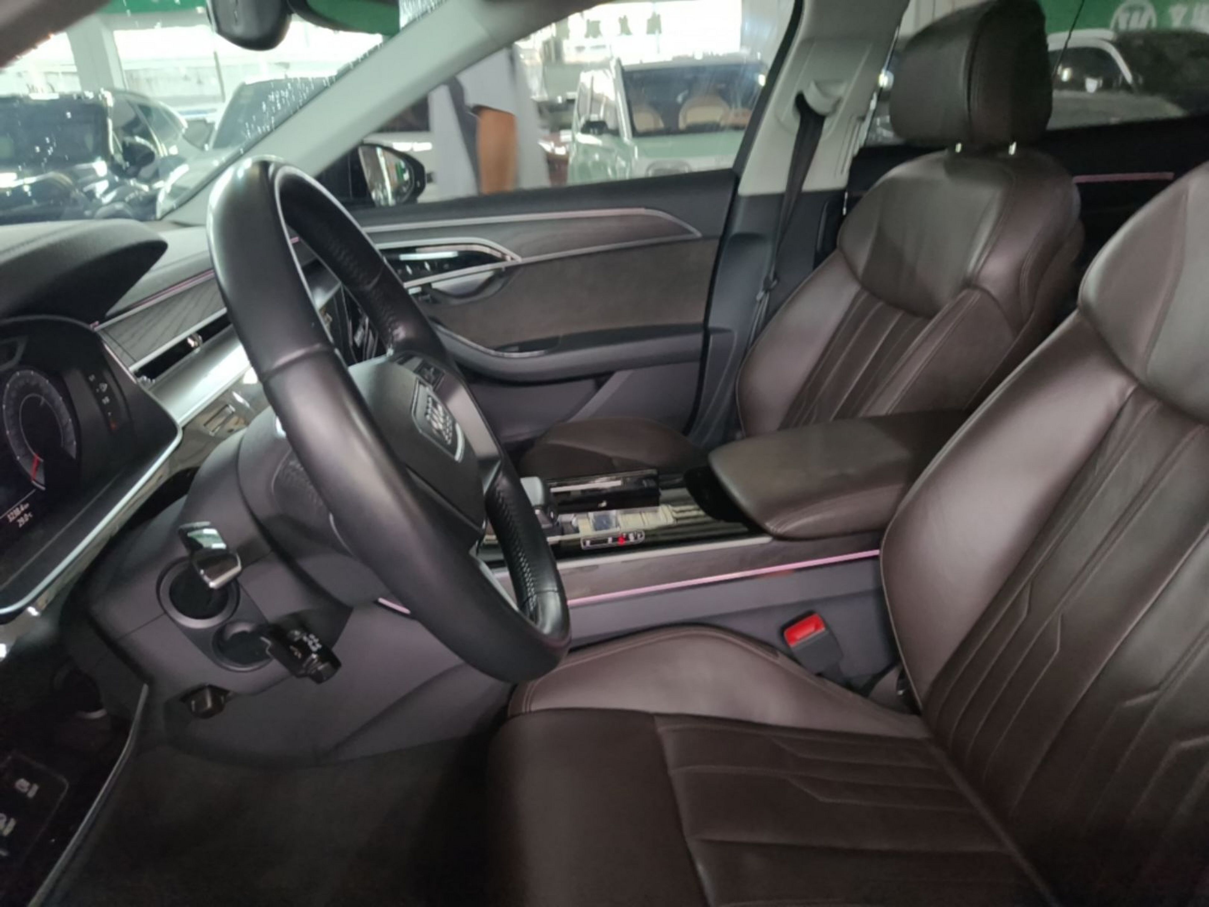 Vordere Reihe im Auto