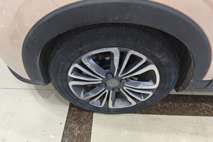 Used Leapmotor T03 2021 400 Comfort Edition Left Front Wheel Hub