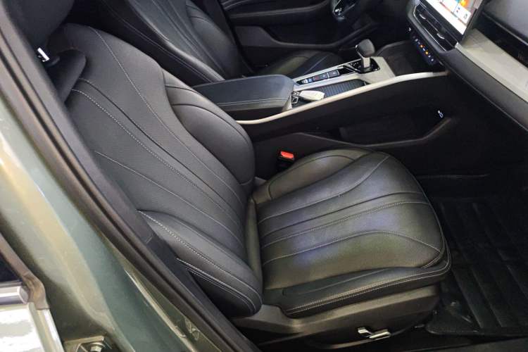 Used Geely Auto Preface 2025 Dongfang Yao 1.5TD Kunlun Edition Right Front Seat