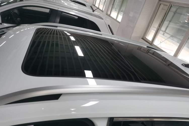 Used Volkswagen Tharu 2023 300TSI Two-Wheel-Drive Full Moon Edition Roof