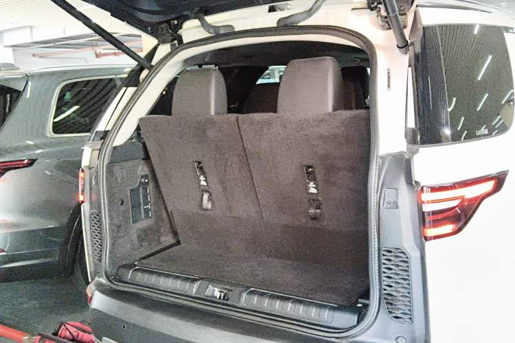 Used Land Rover Discovery 2020 3.0 SC V6 SE
