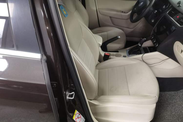 Used Skoda Octavia 2015 1.6L Automatic Yijie Edition
