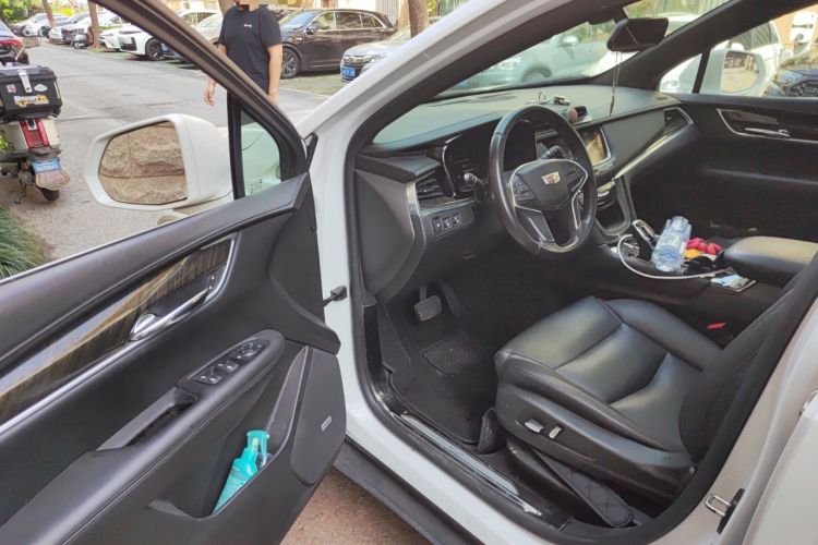 Used Cadillac XT5 2018 28E Four-Wheel Drive Tech Version