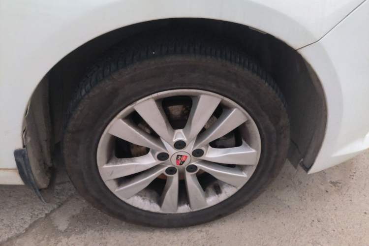 Used Roewe 360 2018 PLUS 1.5L Automatic Luxury Edition Right Front Wheel Hub
