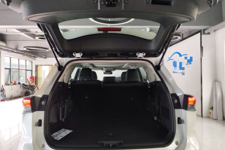 Used Toyota Highlander 2024 2.5L Smart Electric Hybrid Dual-Motor All-Wheel-Drive Luxury 7-Seater