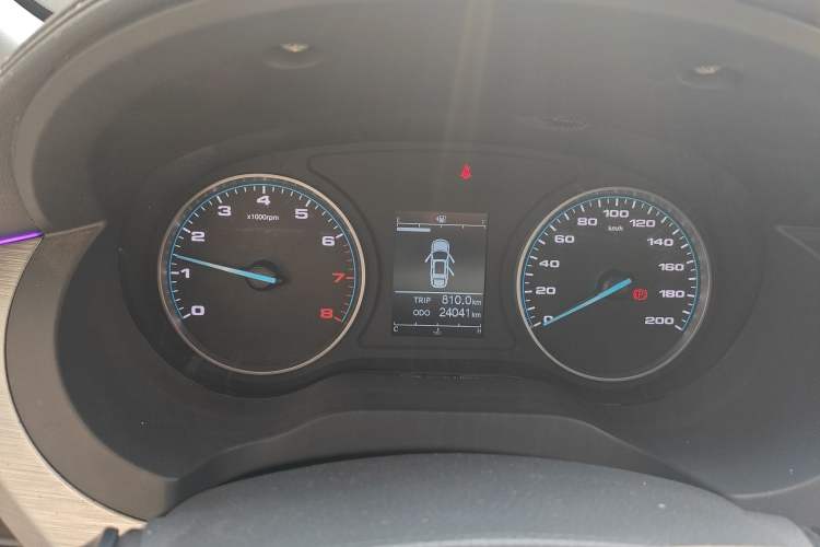 Used JAC Refine M3 2022 PLUS 1.5T 7-Seater Standard Model