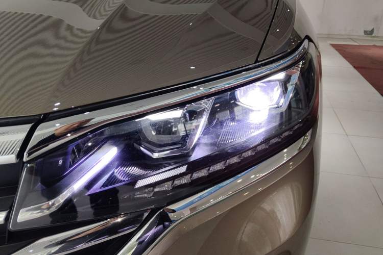 Used Volkswagen Viloran 2023 380TSI Luxury Edition