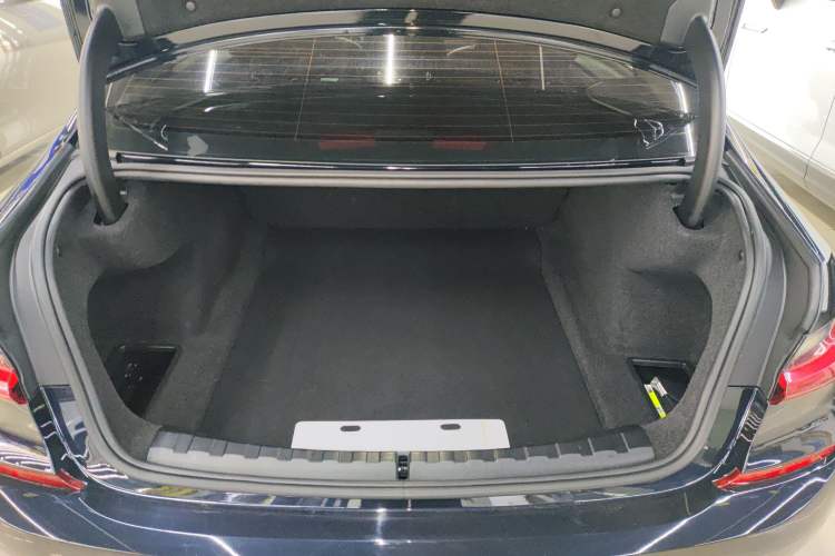 Used BMW 3 Series 2021 Second Facelift 325Li M Sport Night Edition Package