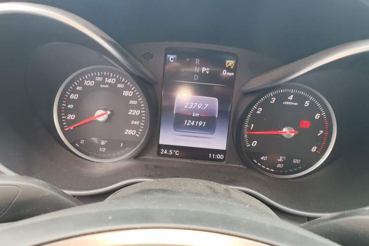 Used Mercedes-Benz C-Class 2015 Revised C 200 L Sport Edition Instrument Cluster