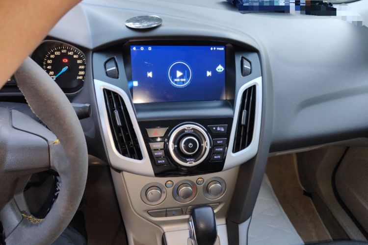 Used Ford Focus 2012 Sedan 1.6L Automatic Comfort Model
