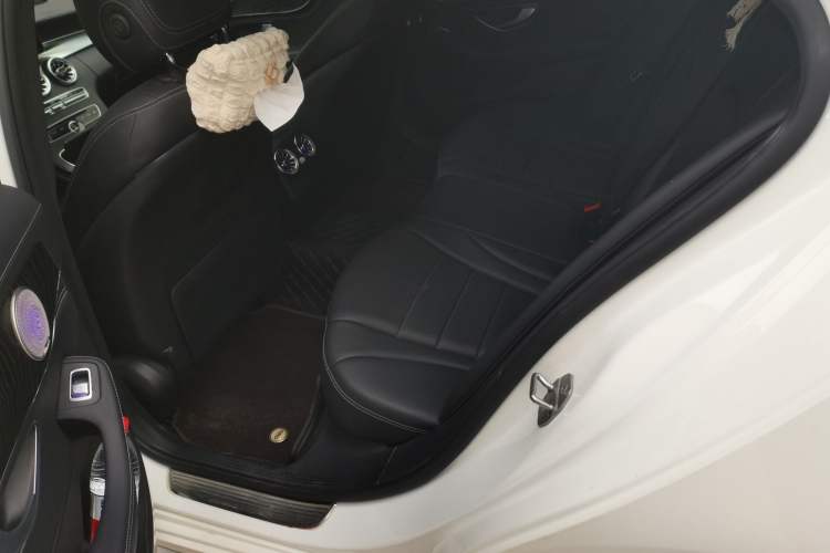 Used Mercedes-Benz C-Class 2018 C 180 L Fashion Edition Sport Version Left Rear Seat