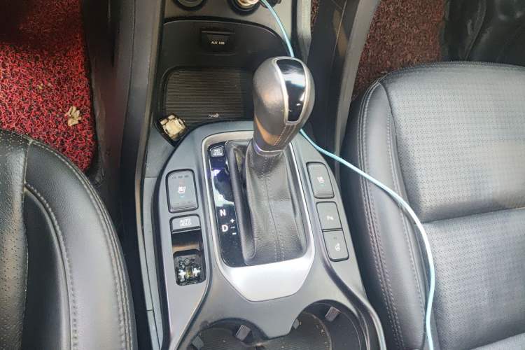 Used Hyundai Santa Fe 2013 2.0T Automatic All-Wheel Drive Top Trim