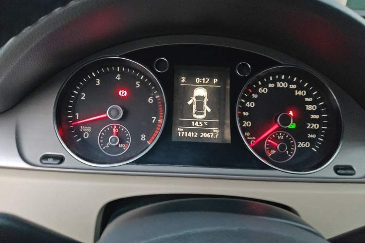 Used Volkswagen Magotan 2011 1.8TSI DSG Comfort Model Instrument Cluster