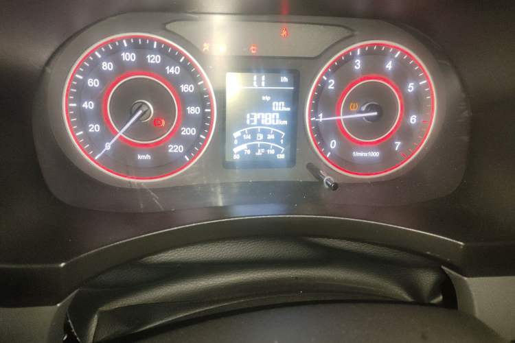 Used Jinbei Hiace King 2021 2.0L City Transport King Series Express Model Standard Top 6-Seater 1TZS