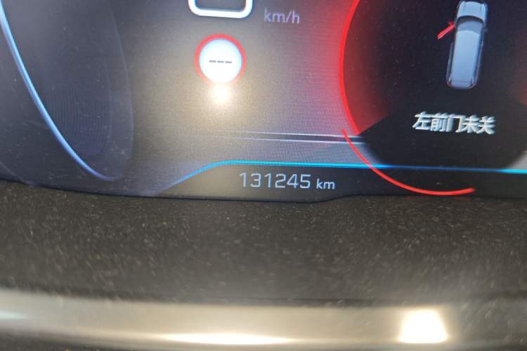 Used Peugeot 5008 2017 380THP 7-Seater Luxury Edition Odometer Close Up