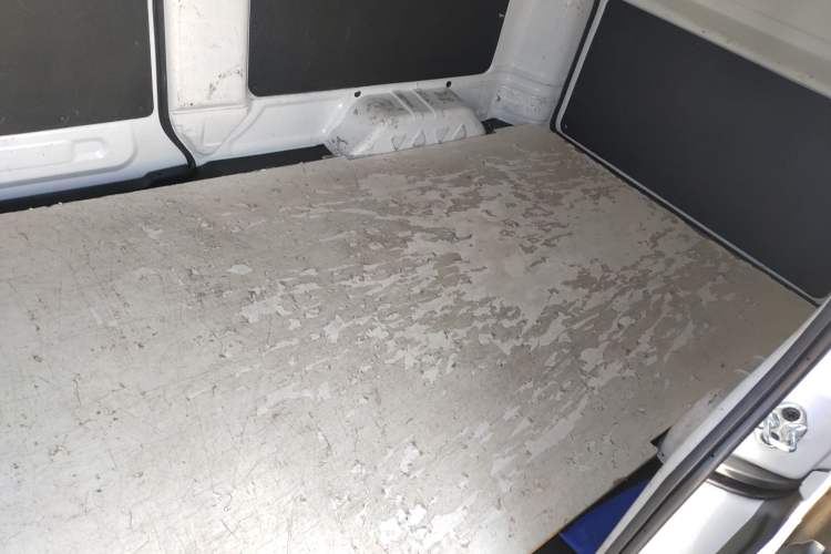 Used Jinbei Hiace X30 2023 1.5L Wealthy Van 2/5-Seater Non-Air-Conditioned Version SWC15M