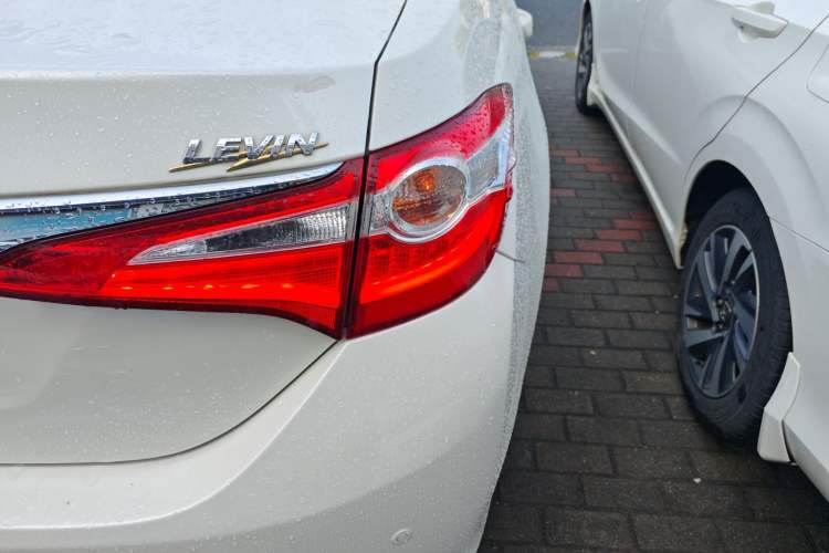 Used Toyota Levin 2014 1.8 GS CVT Elite Edition
