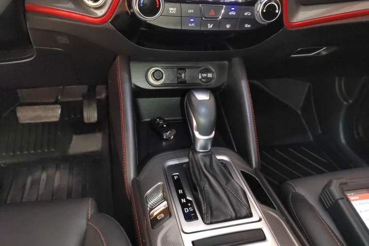 Used CHANGAN CS55 2018 1.5T Automatic Xuan Dong Model China V Standard Gear Lever