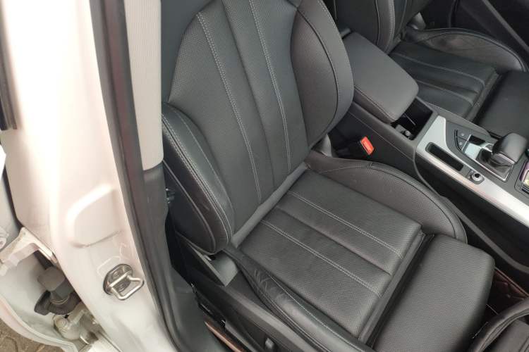 Used Audi A4L 2020 40 TFSI Luxury Dynamic Model