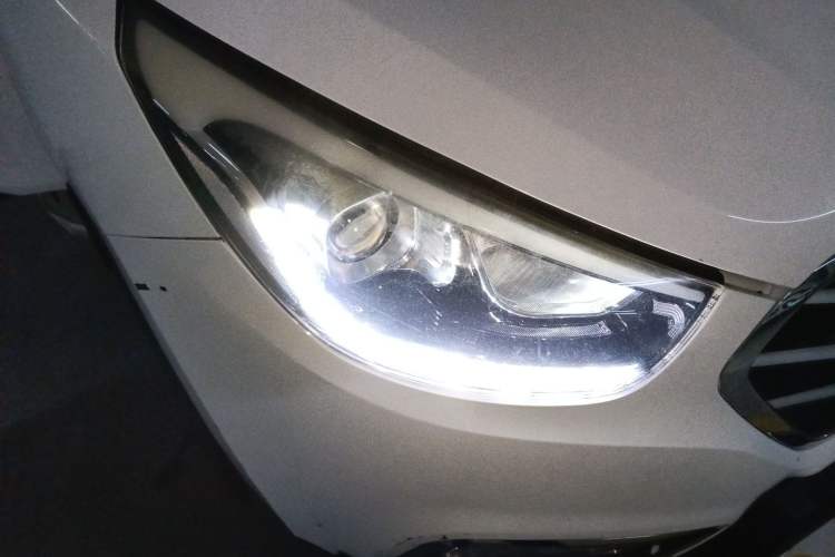 Used Hyundai ix35 2015 2.0L Automatic 2WD Smart Type China IV
