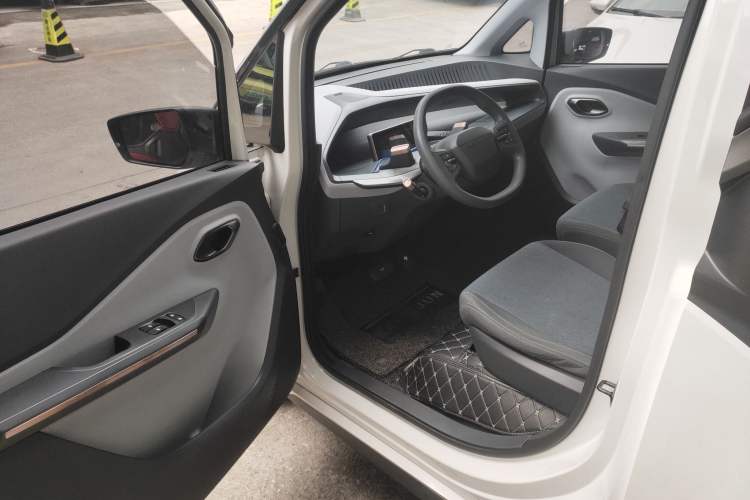 Used Baojun E200 2018 Intelligent Driving Edition Driver Seat